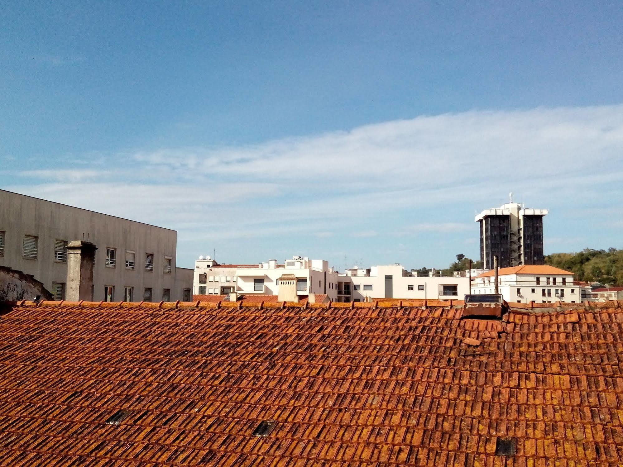 Hotel Residencial Moeda Coimbra Exterior foto